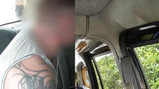 上才藝！ 校花蘿莉【軟綿綿呀】長腿蜜桃臀手指摳B不夠爽，旁邊反手拿到個啤酒瓶 - 伊莉影片區